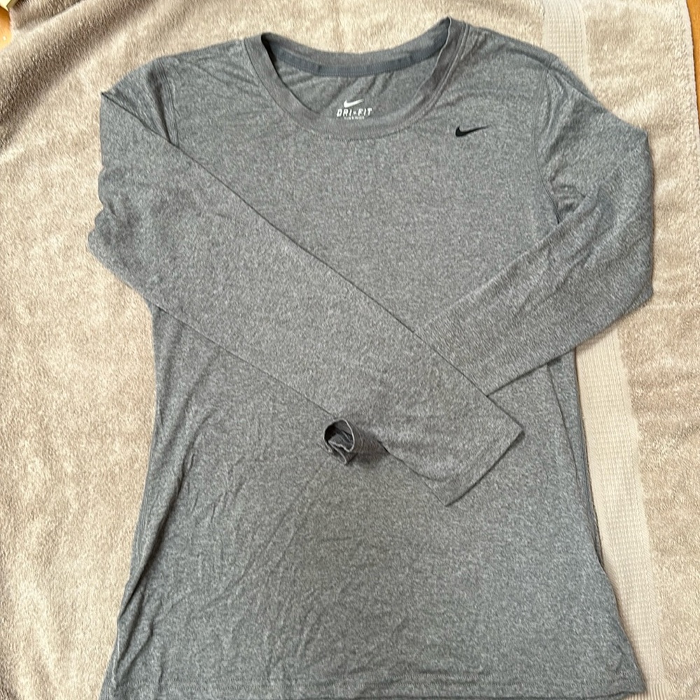 Nike dri fitlong sleeve t-shirt -women’s small